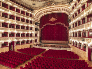 Ferragosto culturale grazie alle visite guidate "Il San Carlo Dentro e Fuori"