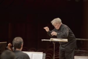 Luca Buratto torna all’Auditorium di Milano col Primo Concerto in Do maggiore di Beethoven
