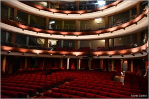 Ad un anno dalla chiusura il Teatro Quirino fa risuonare le voci dei grandi attori