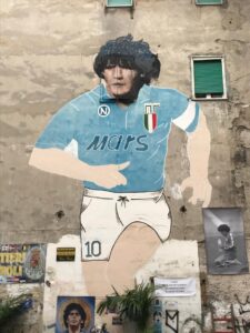 Da Buenos Aires a Napoli, un incontro per indagare il rapporto di Maradona con le sue città