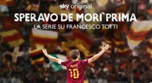 "Speravo de morì prima", un football drama giallo oro e rosso pompeiano