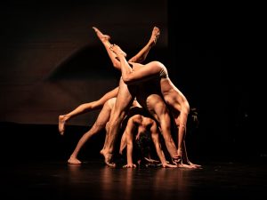 La Compagnia Atacama in scena con "La Danza della realtà" e "Altrove oltre il mondo"
