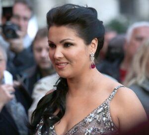 Anna Netrebko inaugura la stagione concertistica del Teatro di San Carlo