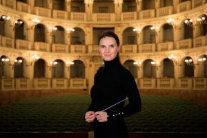 Oksana Lyniv dirige una nuova produzione di "Tosca" al Teatro Comunale di Bologna