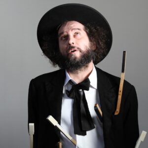 "Con i tasti che abbiamo", Vinicio Capossela a Udine con un concerto ricco di amore