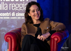 "Maestri alla Reggia": Caserta accoglie Vanessa Scalera, artista camaleontica e verace
